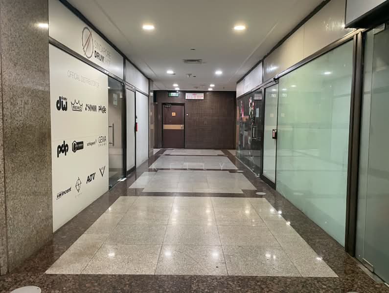Excelsior Hotel, 5 Coleman Street, City Hall / Clarke Quay, 215 sqft, Mall Shop For Sale, by Kelly Tai, 500258088 - Corridor - CommercialGuru.com.sg