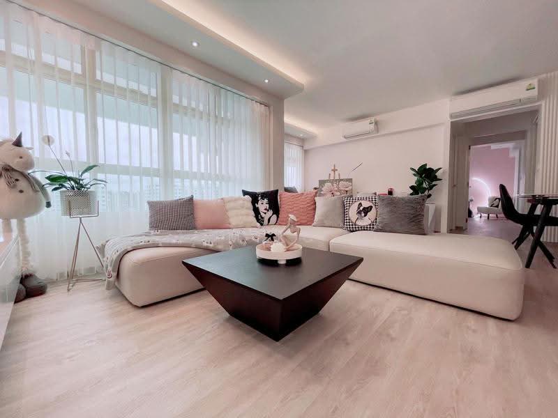 663A Punggol Drive, 663A Punggol Drive, Hougang / Punggol / Sengkang, 3 Bedrooms, 969 sqft, HDB Flat For Sale, by Miko Xiao, 500258092 - Living Room - PropertyGuru.com.sg