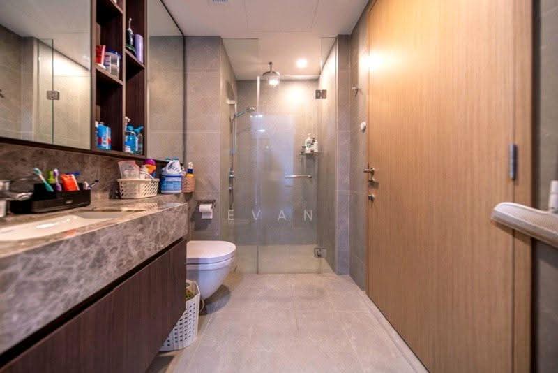 D12 Freehold New Condo 2bedder in Balestier 15mins Walk To Novena MRT, Balestier / Toa Payoh, 2 Bedrooms, 635 sqft, Condominium For Sale, by Evan Kong, 500258097 - Bathroom - PropertyGuru.com.sg