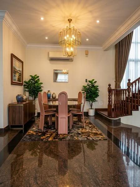 Prime Serangoon Gardens | Corner Terrace | Only $17xx PSF, Hougang / Punggol / Sengkang, 5 Bedrooms, 4,000 sqft, Corner Terrace For Sale, by Ryan Heng, 500258131 - Dining Room - PropertyGuru.com.sg