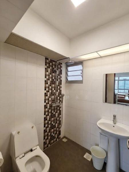 308A Ang Mo Kio Avenue 1, 308A Ang Mo Kio Avenue 1, Ang Mo Kio / Bishan / Thomson, 3 Bedrooms, 1,033 sqft, HDB Flat For Sale, by Danis ET Lim 林永添, 500258136 - Bathroom - PropertyGuru.com.sg