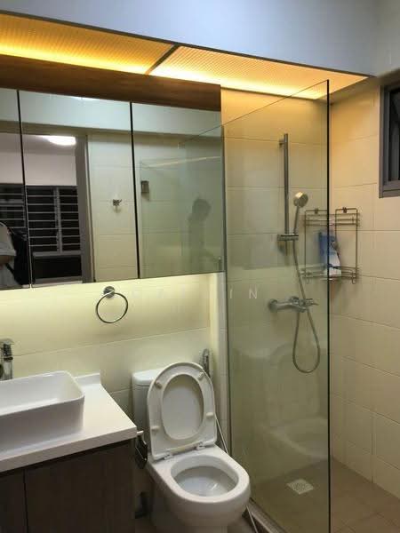272A Punggol Walk, 272A Punggol Walk, Hougang / Punggol / Sengkang, 3 Bedrooms, 1,001 sqft, HDB Flat For Sale, by Calvin Lee, 500258137 - Bathroom - PropertyGuru.com.sg