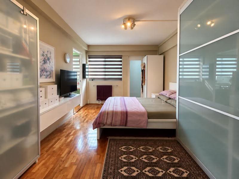 266 Bukit Batok East Avenue 4, 266 Bukit Batok East Avenue 4, Dairy Farm / Bukit Panjang / Choa Chu Kang, 3 Bedrooms, 1,119 sqft, HDB Flat For Sale, by Hafiqal Amer, 500258138 - Master Bedroom - PropertyGuru.com.sg