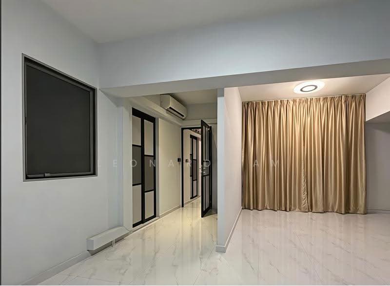 303B Punggol Central, 303B Punggol Central, Hougang / Punggol / Sengkang, 3 Bedrooms, 1,001 sqft, HDB Flat For Sale, by Leonard Lam, 500258143 - Corridor - PropertyGuru.com.sg