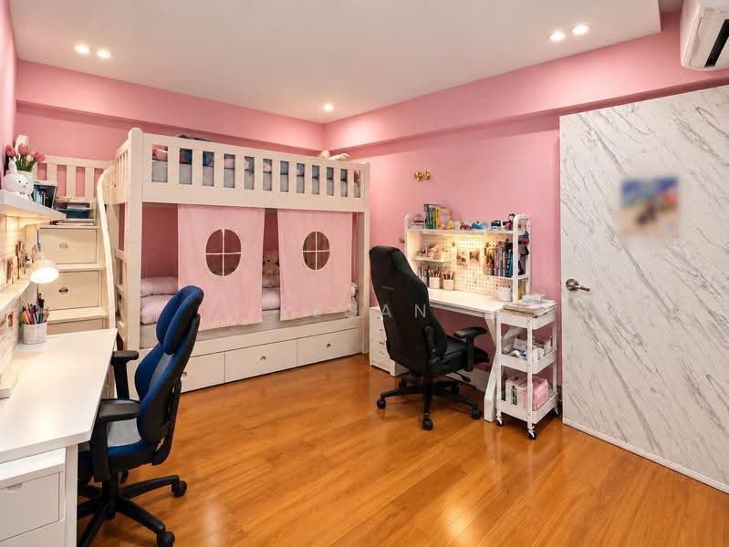 52 Kent Road, 52 Kent Road, Farrer Park / Serangoon Rd, 3 Bedrooms, 1,001 sqft, HDB Flat For Sale, by Regan Lim 林鉦桀, 500258152 - Bedroom - PropertyGuru.com.sg