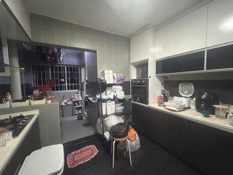 764 Pasir Ris Street 71, 764 Pasir Ris Street 71, Pasir Ris / Tampines, 3 Bedrooms, 1,356 sqft, HDB Flat For Sale, by Fazeerah Epeer, 500258161 - Kitchen - PropertyGuru.com.sg