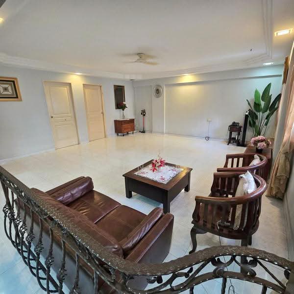 543 Choa Chu Kang Street 52, 543 Choa Chu Kang Street 52, Dairy Farm / Bukit Panjang / Choa Chu Kang, 3 Bedrooms, 1,410 sqft, HDB Flat For Sale, by Ainon Talib, 500258163 - Living Room - PropertyGuru.com.sg