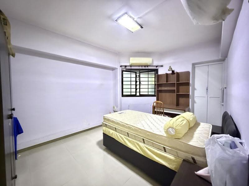 107 Yishun Ring Road, 107 Yishun Ring Road, Sembawang / Yishun, 3 Bedrooms, 1,012 sqft, HDB Flat For Sale, by Ian Teo, 500258178 - Bedroom - PropertyGuru.com.sg