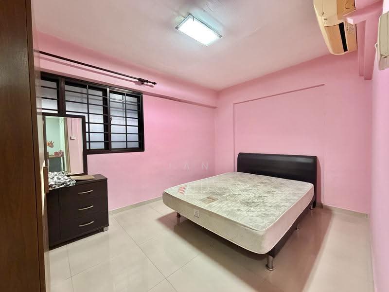 107 Yishun Ring Road, 107 Yishun Ring Road, Sembawang / Yishun, 3 Bedrooms, 1,012 sqft, HDB Flat For Sale, by Ian Teo, 500258178 - Bedroom - PropertyGuru.com.sg