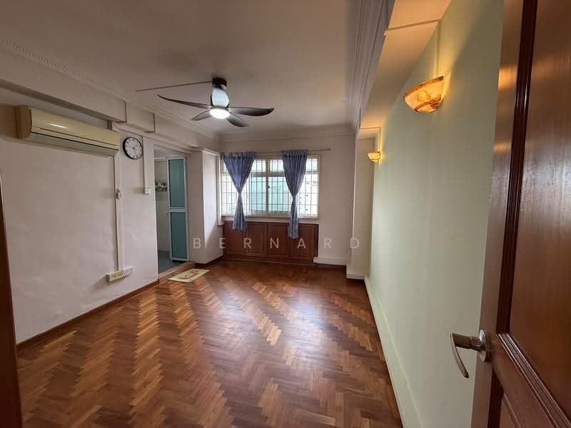 911 Hougang Street 91, 911 Hougang Street 91, Hougang / Punggol / Sengkang, 3 Bedrooms, 990 sqft, HDB Flat For Sale, by Bernard Chua, 500258185 - Living Room - PropertyGuru.com.sg