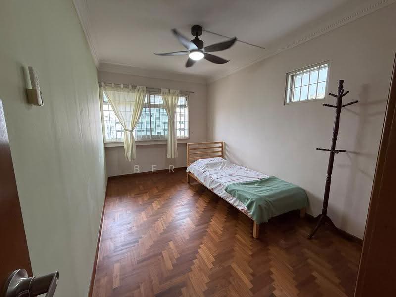 911 Hougang Street 91, 911 Hougang Street 91, Hougang / Punggol / Sengkang, 3 Bedrooms, 990 sqft, HDB Flat For Sale, by Bernard Chua, 500258185 - Bedroom - PropertyGuru.com.sg