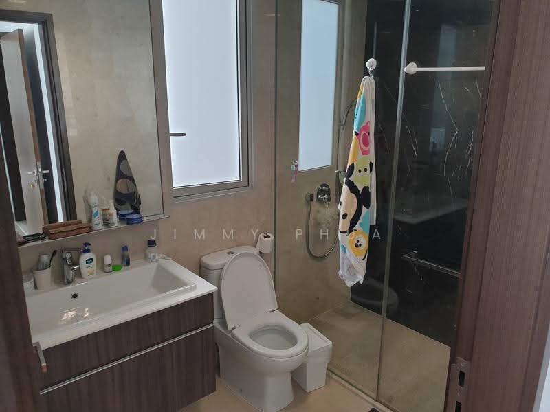 eCO, 281 Bedok South Avenue 3, Bedok / Upper East Coast, 2 Bedrooms, 861 sqft, Condominium For Rent, by Jimmy Phua Yian Tong, 500258200 - Bathroom - PropertyGuru.com.sg