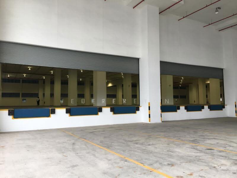 Pioneer Ramp up | 6m Ceiling | Loading Bays, Boon Lay / Jurong / Tuas, 24,060 sqft, Warehouse For Rent, by Jeffrey Hun, 500258204 - Exterior - CommercialGuru.com.sg