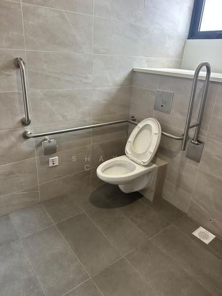 Tampines Connection, 2 Tampines North Drive 4, Pasir Ris / Tampines, 2,045 sqft, Factory / Workshop (B2) For Rent, by Shayne Chan, 500258206 - Bathroom - CommercialGuru.com.sg