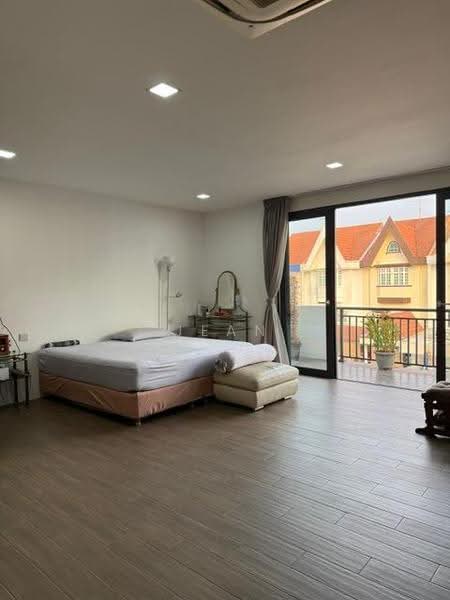 Lentor Villas, Lentor Street, Mandai / Upper Thomson, 6 Bedrooms, 8,000 sqft, Corner Terrace For Sale, by Jean Lee, 500258208 - Bedroom - PropertyGuru.com.sg