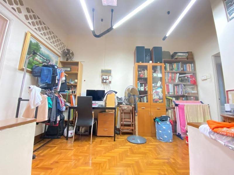 Guillemard road, Eunos / Geylang / Paya Lebar, 4 Bedrooms, 2,400 sqft, Terraced House For Sale, by Kim Tham, 500258209 - Study - PropertyGuru.com.sg