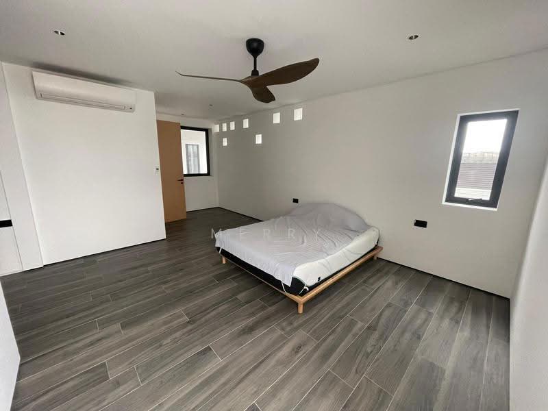 Seletar Hills Estate, Seletar Hills Drive, Seletar / Yio Chu Kang, Room Rental, 300 sqft, Semi-Detached House For Rent, by Merry Tjandra, 500258217 - Bedroom - PropertyGuru.com.sg