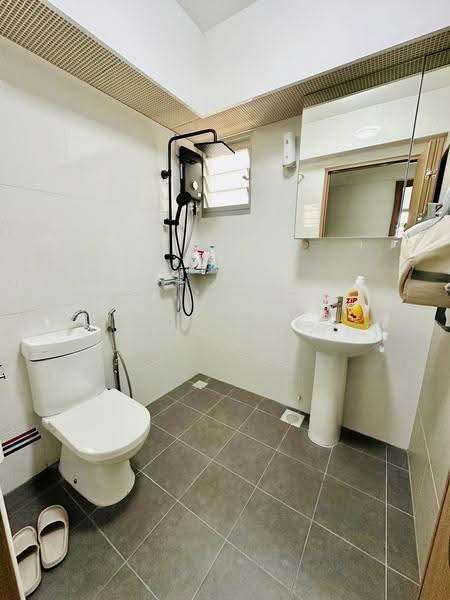 101A Canberra Street, 101A Canberra Street, Sembawang / Yishun, Room Rental, 120 sqft, HDB Flat For Rent, by Alice Ng 黄素芳, 500258226 - Bathroom - PropertyGuru.com.sg