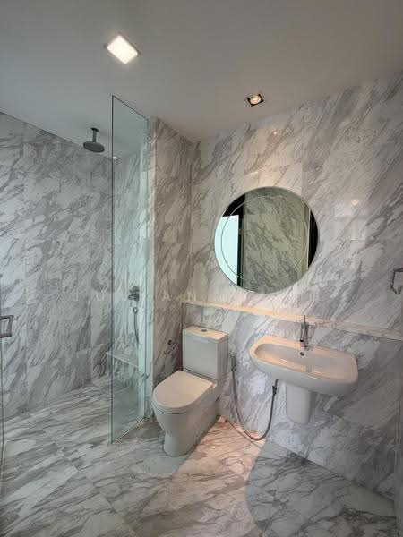 VIVA, 8 Suffolk Walk, Newton / Novena, 5 Bedrooms, 4,908 sqft, Condominium For Rent, by Juliana Ang, 500258245 - Bathroom - PropertyGuru.com.sg