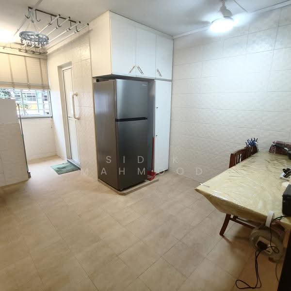751 Jurong West Street 73, 751 Jurong West Street 73, Boon Lay / Jurong / Tuas, 4 Bedrooms, 1,310 sqft, HDB Flat For Sale, by Sidek Mahmood, 500258251 - Extra large Kitchen - PropertyGuru.com.sg
