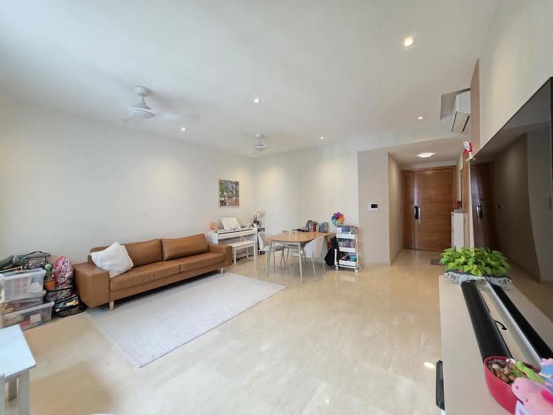 Amaryllis Ville, 22 Newton Road, Newton / Novena, 2 Bedrooms, 980 sqft, Condominium For Sale, by Ken Bong 黄慧锋, 500258260 - Living Room - PropertyGuru.com.sg
