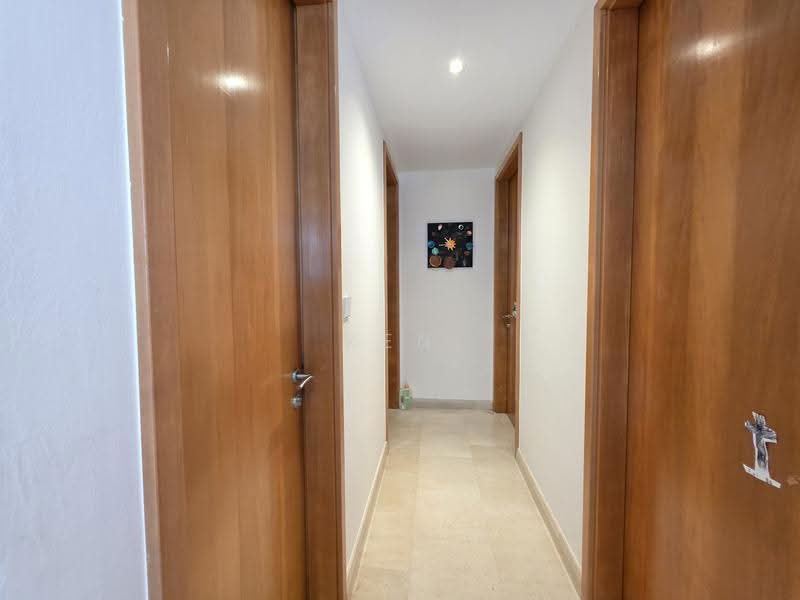 Amaryllis Ville, 22 Newton Road, Newton / Novena, 2 Bedrooms, 980 sqft, Condominium For Sale, by Ken Bong 黄慧锋, 500258260 - Corridor - PropertyGuru.com.sg