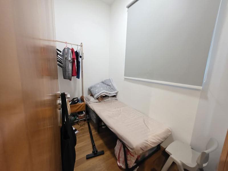 Amaryllis Ville, 22 Newton Road, Newton / Novena, 2 Bedrooms, 980 sqft, Condominium For Sale, by Ken Bong 黄慧锋, 500258260 - Bedroom - PropertyGuru.com.sg