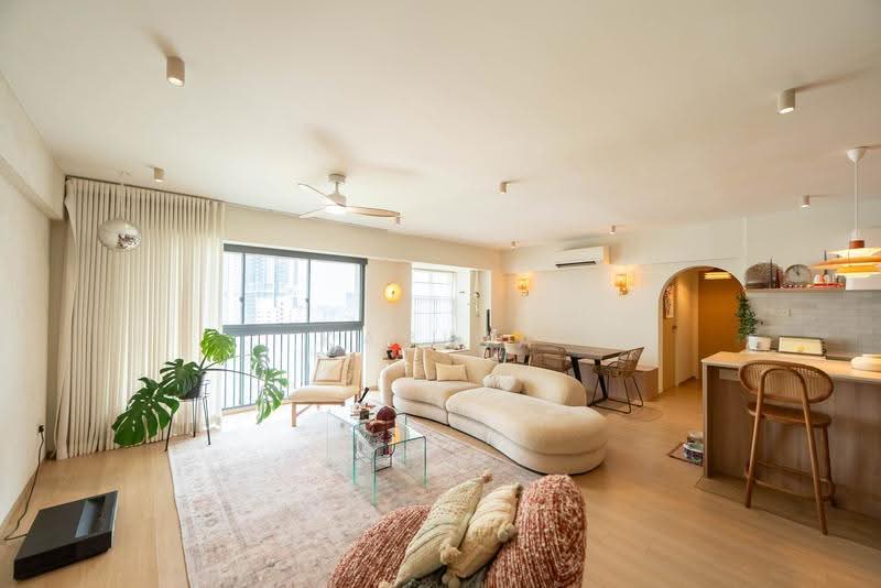 Pinnacle @ Duxton, 1G Cantonment Road, Chinatown / Tanjong Pagar, 3 Bedrooms, 1,001 sqft, HDB Flat For Sale, by Karina Lee, 500258261 - Living Room - PropertyGuru.com.sg