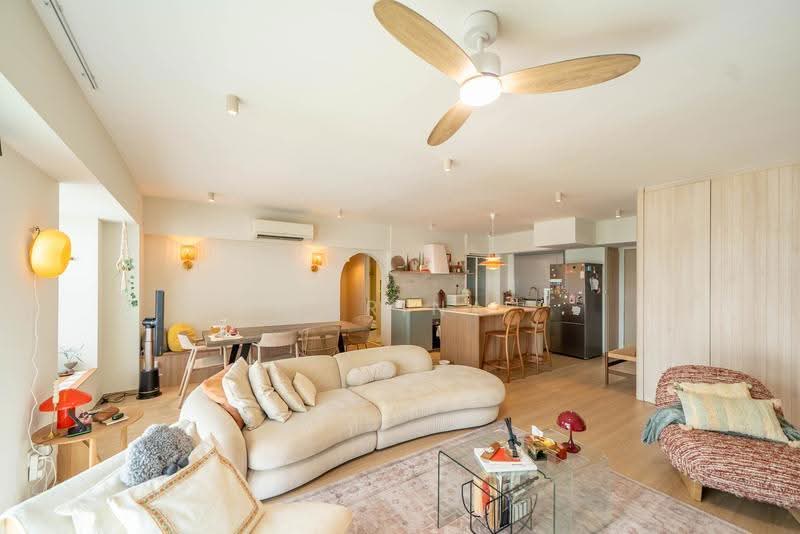 Pinnacle @ Duxton, 1G Cantonment Road, Chinatown / Tanjong Pagar, 3 Bedrooms, 1,001 sqft, HDB Flat For Sale, by Karina Lee, 500258261 - Living Room - PropertyGuru.com.sg
