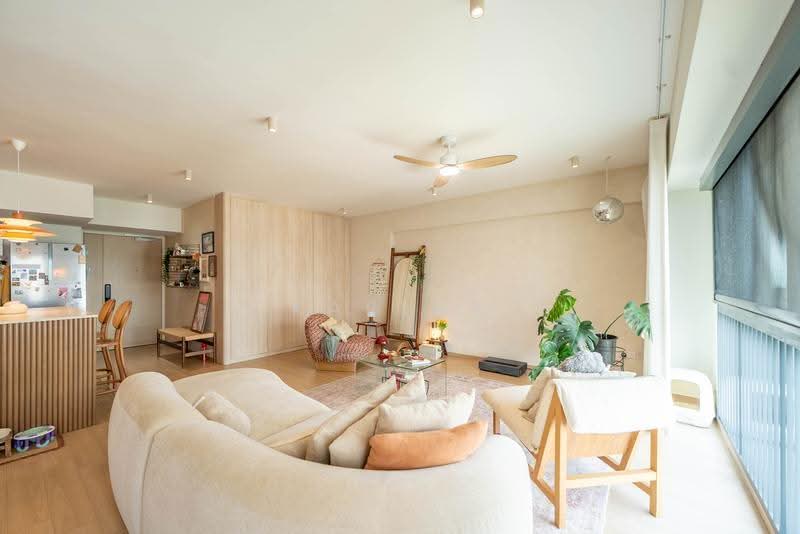 Pinnacle @ Duxton, 1G Cantonment Road, Chinatown / Tanjong Pagar, 3 Bedrooms, 1,001 sqft, HDB Flat For Sale, by Karina Lee, 500258261 - Living Room - PropertyGuru.com.sg
