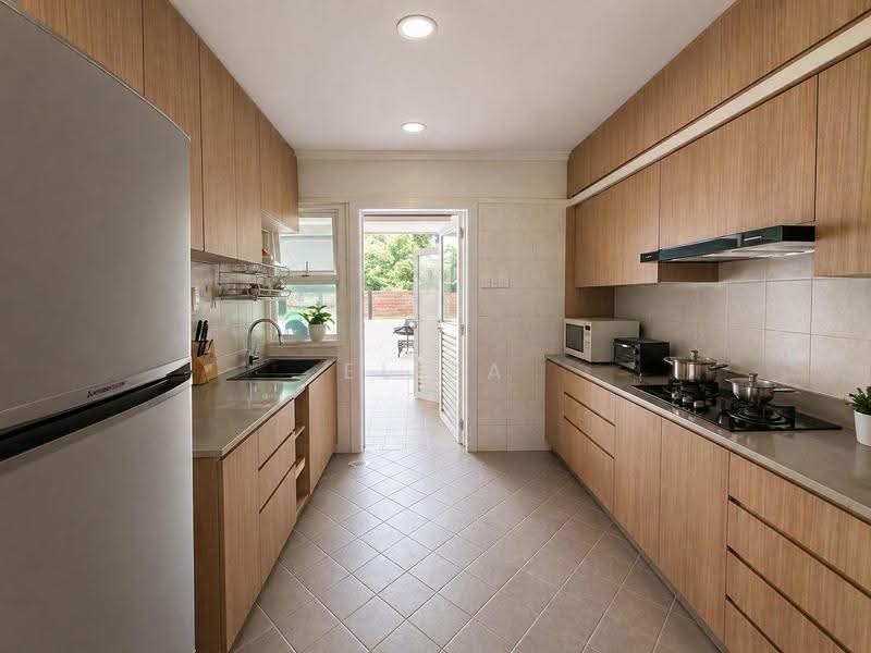 Original 3 Storey Terrace at Springside Avenue/ Springleaf MRT, Mandai / Upper Thomson, 4 Bedrooms, 2,600 sqft, Terraced House For Sale, by Eliza Tan, 500258264 - Kitchen - PropertyGuru.com.sg