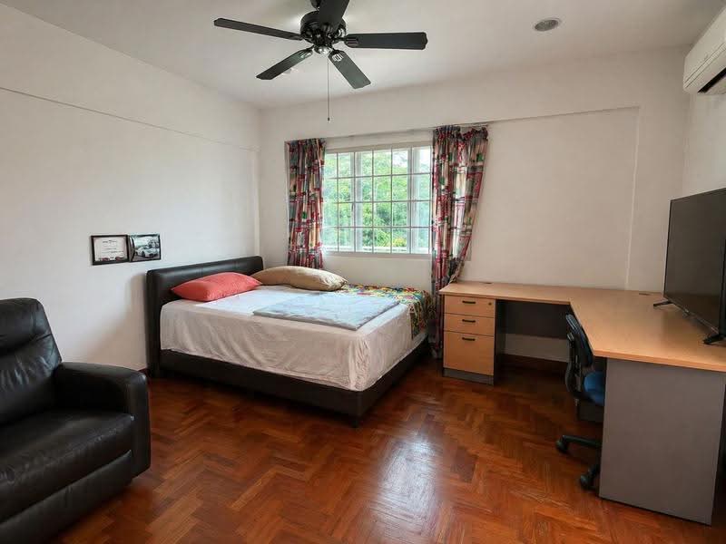 Original 3 Storey Terrace at Springside Avenue/ Springleaf MRT, Mandai / Upper Thomson, 4 Bedrooms, 2,600 sqft, Terraced House For Sale, by Eliza Tan, 500258264 - Bedroom - PropertyGuru.com.sg