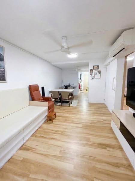 91 Lorong 3 Toa Payoh, 91 Lorong 3 Toa Payoh, Balestier / Toa Payoh, 2 Bedrooms, 732 sqft, HDB Flat For Sale, by Charles Chiang, 500258265 - Living Room - PropertyGuru.com.sg