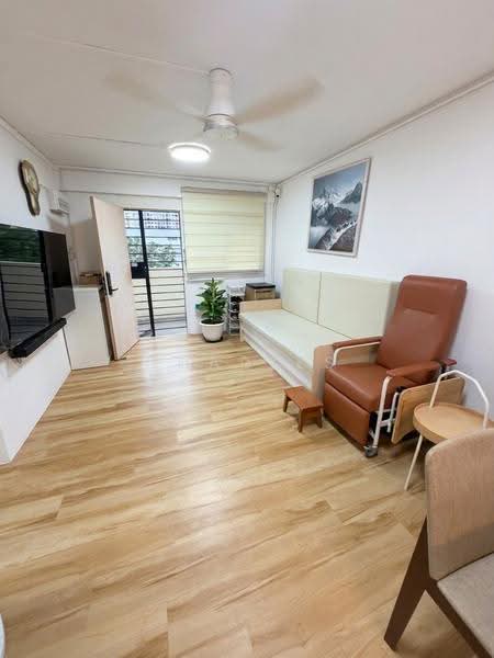 91 Lorong 3 Toa Payoh, 91 Lorong 3 Toa Payoh, Balestier / Toa Payoh, 2 Bedrooms, 732 sqft, HDB Flat For Sale, by Charles Chiang, 500258265 - Living Room - PropertyGuru.com.sg
