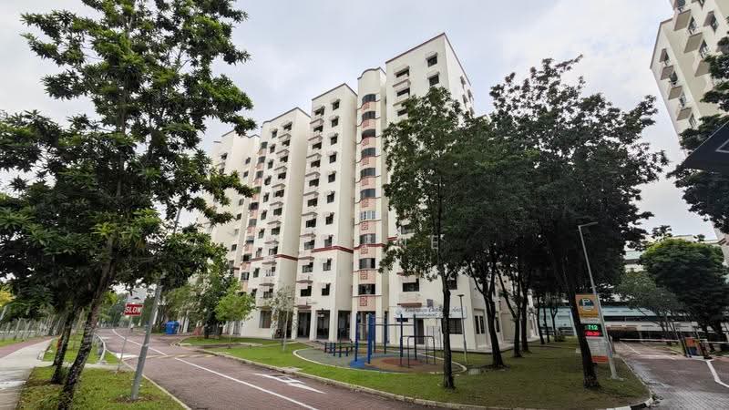 679 Choa Chu Kang Crescent, 679 Choa Chu Kang Crescent, Dairy Farm / Bukit Panjang / Choa Chu Kang, 4 Bedrooms, 1,323 sqft, HDB Flat For Sale, by Serene Pang 彭雪香, 500258267 - Exterior - PropertyGuru.com.sg