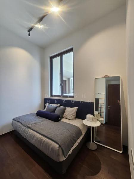 Parksuites, 22 Holland Grove Road, Tanglin / Holland / Bukit Timah, 3 Bedrooms, 1,421 sqft, Condominium For Sale, by Dinish Sheagar, 500258270 - Bedroom - PropertyGuru.com.sg