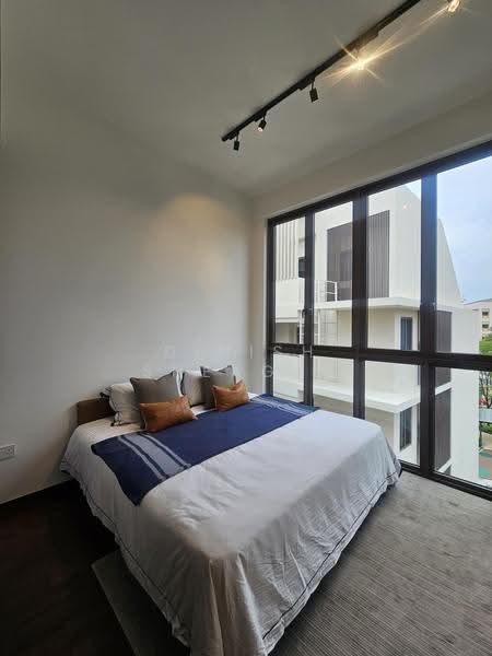 Parksuites, 22 Holland Grove Road, Tanglin / Holland / Bukit Timah, 3 Bedrooms, 1,421 sqft, Condominium For Sale, by Dinish Sheagar, 500258270 - Bedroom - PropertyGuru.com.sg