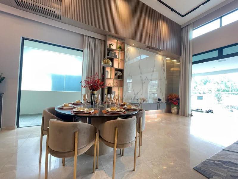 Belgravia Ace, Belgravia Drive, Seletar / Yio Chu Kang, 5 Bedrooms, 4,058 sqft, Cluster House For Sale, by Jaslyn Sim, 500258271 - Dining Room - PropertyGuru.com.sg