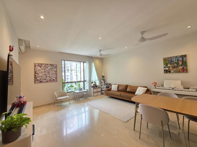 Amaryllis Ville, 20 Newton Road, Newton / Novena, 3 Bedrooms, 980 sqft, Condominium For Sale, by Ken Bong 黄慧锋, 500258273 - Living Room - PropertyGuru.com.sg