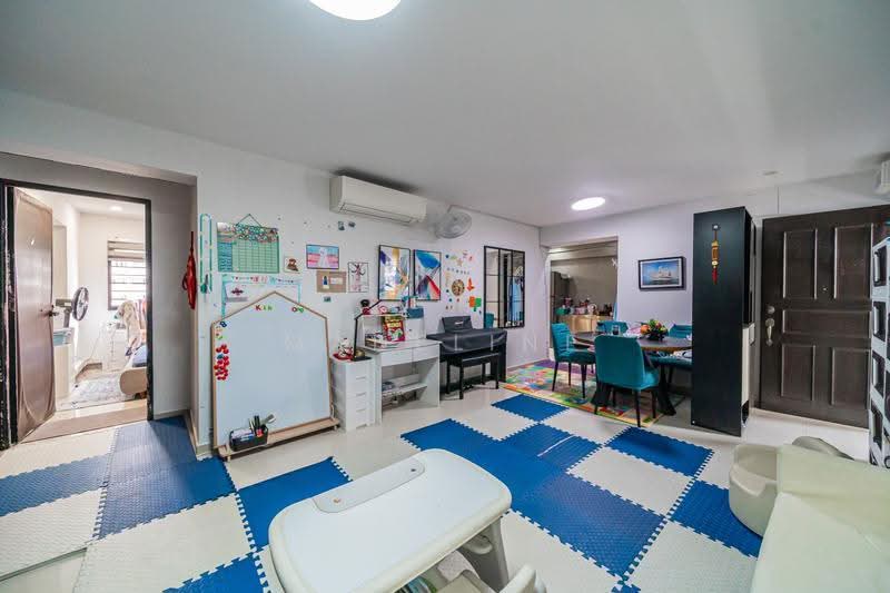 609 Bukit Panjang Ring Road, 609 Bukit Panjang Ring Road, Dairy Farm / Bukit Panjang / Choa Chu Kang, 3 Bedrooms, 969 sqft, HDB Flat For Sale, by Madeline Tay, 500258281 - Living Room - PropertyGuru.com.sg