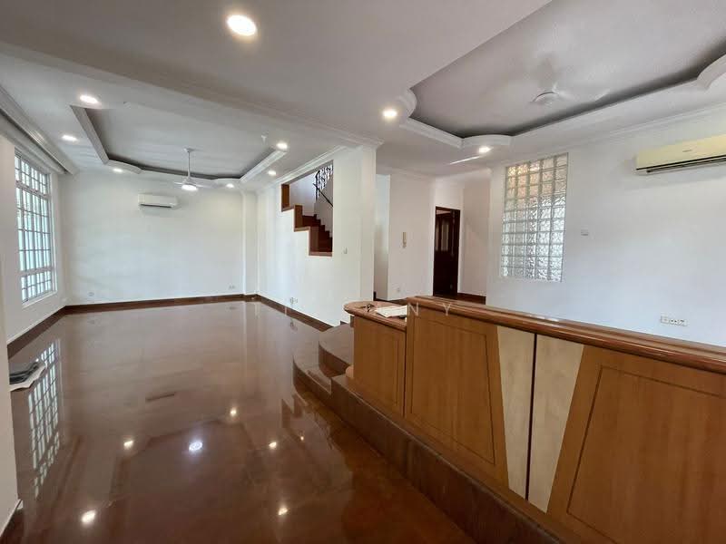 THOMSON ESTATE, Macpherson / Potong Pasir, 6 Bedrooms, 3,000 sqft, Semi-Detached House For Sale, by Tiffany Leow, 500258285 - Living Room - PropertyGuru.com.sg