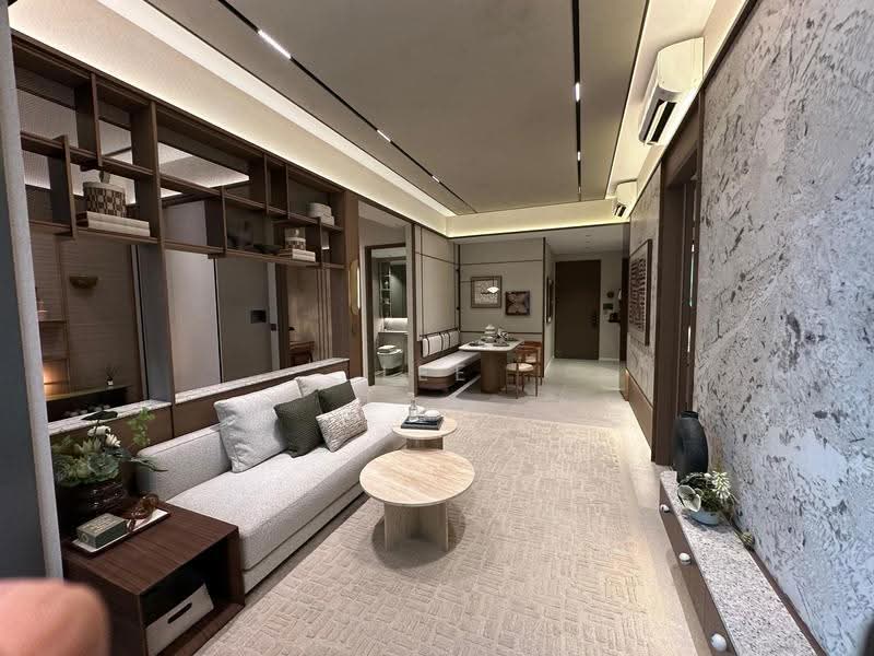 Amber House, 30 Amber Gardens, East Coast / Marine Parade, 2 Bedrooms, 635 sqft, Apartment For Sale, by Lee Liang Fei, 500258296 - Living Room - PropertyGuru.com.sg