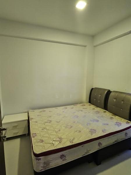 Smart Suites, 302 Sims Avenue, Eunos / Geylang / Paya Lebar, 2 Bedrooms, 463 sqft, Condominium For Sale, by Sit Soh Pheng, 500258297 - Bedroom - PropertyGuru.com.sg