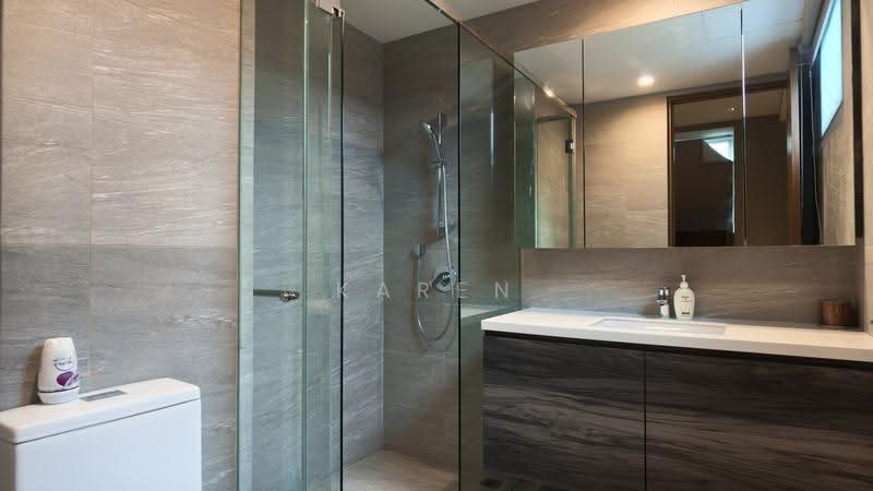 Renovated 3.5+B Storey Corner Terrace near Beauty World MRT & 1KM to Pei Hwa/Bt Timah Primary, Eng Kong Terrace, Lorong Kismis, Upper Toh Tuck Terrace, Clementi Park / Upper Bukit Timah, 5 Bedrooms, 5,382 sqft, Corner Terrace For Sale, by Karen Low, 500258310 - Bathroom - PropertyGuru.com.sg