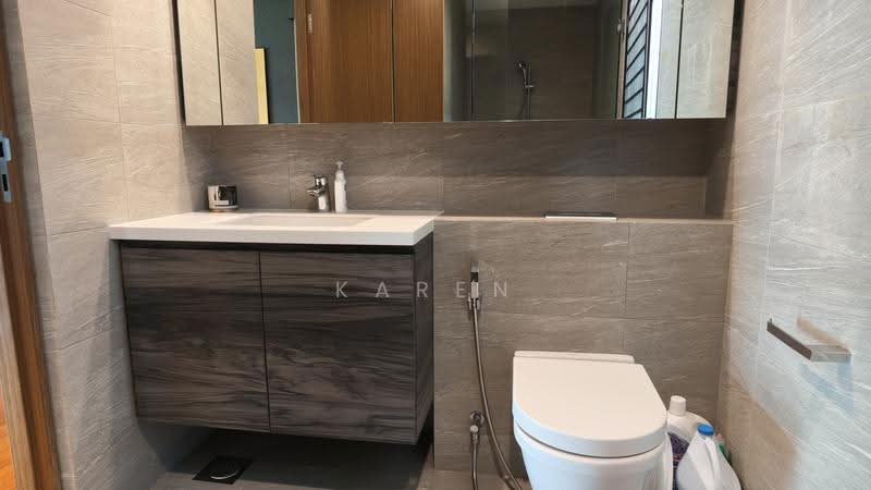 Renovated 3.5+B Storey Corner Terrace near Beauty World MRT & 1KM to Pei Hwa/Bt Timah Primary, Eng Kong Terrace, Lorong Kismis, Upper Toh Tuck Terrace, Clementi Park / Upper Bukit Timah, 5 Bedrooms, 5,382 sqft, Corner Terrace For Sale, by Karen Low, 500258310 - Bathroom - PropertyGuru.com.sg