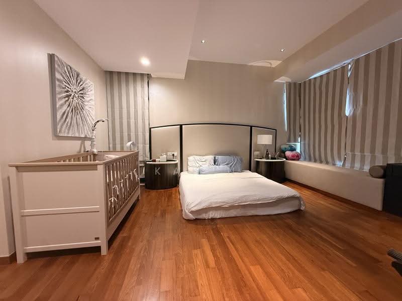 Renovated 3.5+B Storey Corner Terrace near Beauty World MRT & 1KM to Pei Hwa/Bt Timah Primary, Eng Kong Terrace, Lorong Kismis, Upper Toh Tuck Terrace, Clementi Park / Upper Bukit Timah, 5 Bedrooms, 5,382 sqft, Corner Terrace For Sale, by Karen Low, 500258310 - Bedroom - PropertyGuru.com.sg