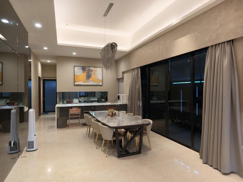 Renovated 3.5+B Storey Corner Terrace near Beauty World MRT & 1KM to Pei Hwa/Bt Timah Primary, Eng Kong Terrace, Lorong Kismis, Upper Toh Tuck Terrace, Clementi Park / Upper Bukit Timah, 5 Bedrooms, 5,382 sqft, Corner Terrace For Sale, by Karen Low, 500258310 - Dining Room - PropertyGuru.com.sg
