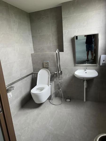 Stellar @ Tampines, 12 Tampines North Drive 4, Pasir Ris / Tampines, 1,668 sqft, Factory / Workshop (B2) For Rent, by Shayne Chan, 500258331 - Bathroom - CommercialGuru.com.sg