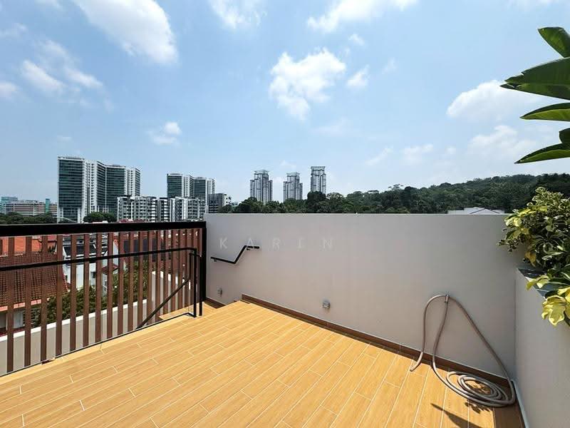 Brand New 3.5 Storey Terrace @ Hillview’s Crown Jewel: Brand New Mega Terrace, Hillview Crescent, Dairy Farm / Bukit Panjang / Choa Chu Kang, 6 Bedrooms, 7,240 sqft, Terraced House For Sale, by Karen Low, 500258336 - Exterior - PropertyGuru.com.sg
