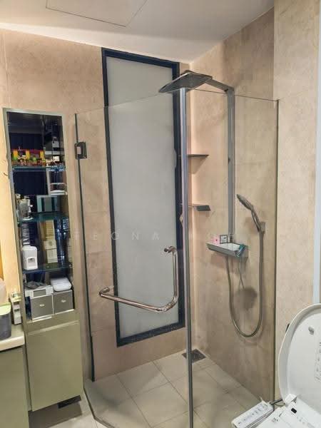 Hoover Park, Chun Tin Road, Clementi Park / Upper Bukit Timah, 6 Bedrooms, 4,500 sqft, Terraced House For Sale, by Feona Koh, 500258342 - Bathroom - PropertyGuru.com.sg
